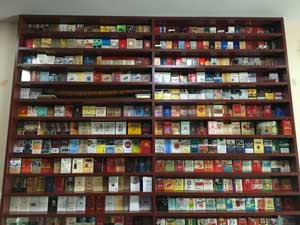 梁魏源家中所珍藏的烟盒